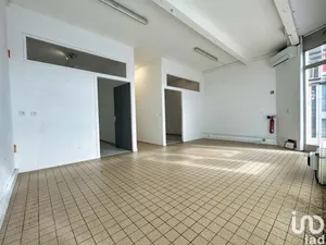 Commercial walls at SAINT-CYPRIEN (66750)