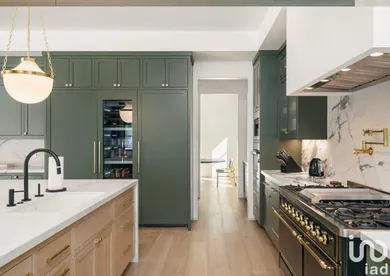 House at LE LAVANDOU (83980)