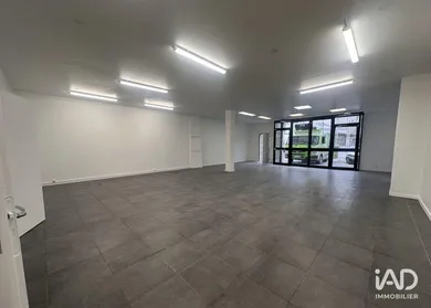 Boutique/Local commercial à VALENTON (94460)