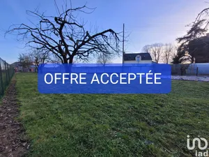 Land at NOZAY (44170)