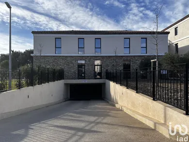 Commercial at OLLIOULES (83190)