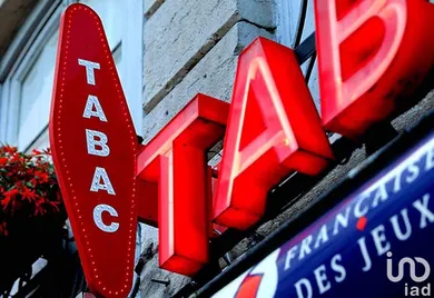 Bar-Tobacco shop at ÉVRON (53600)