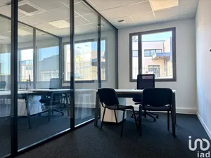 Bureaux à CHAMPAGNE-AU-MONT-D'OR (69410)