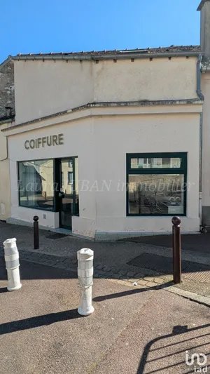 Murs commerciaux  à AVON (77210)
