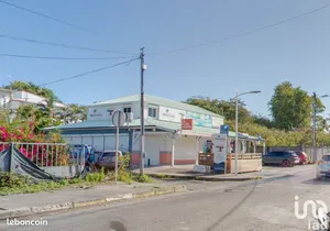 Commercial walls at SAINT-FRANCOIS (97118)