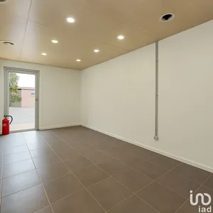 Commercial at ROUSSET (13790)