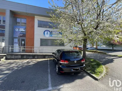 Local d’activité à VEUREY-VOROIZE (38113)