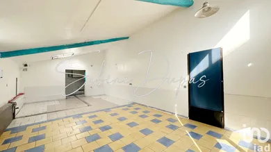 Commercial in ROBION (84440)