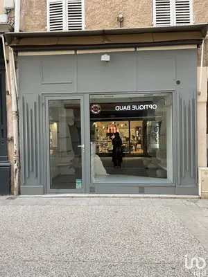 Boutique/Local commercial à HYÈRES (83400)