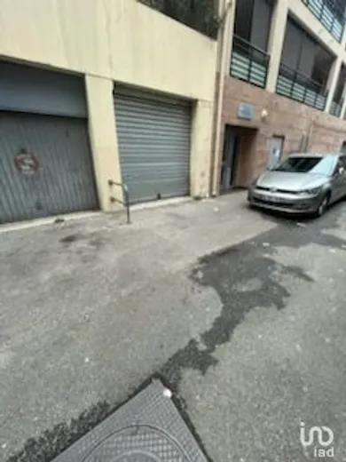 Commercial walls at NICE (06000)