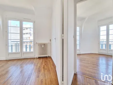 Apartment in PARIS (75020)
