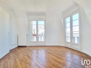Apartment in PARIS (75020)
