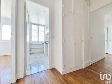 Apartment in PARIS (75020)