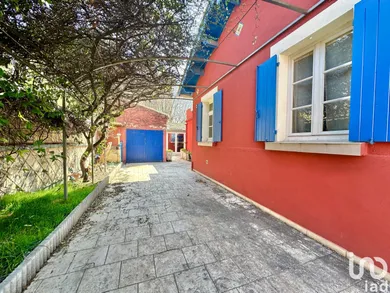 House at NÎMES (30000)