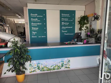 Commercial at ARTIGUES-PRÈS-BORDEAUX (33370)