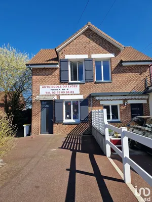 Local d’activité à FORGES-LES-EAUX (76440)