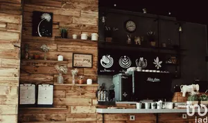 Boutique/Local commercial à CHENNEVIÈRES-SUR-MARNE (94430)