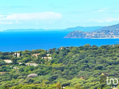Hotel in CAVALAIRE-SUR-MER (83240)