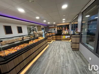 Commercial walls at CUSSAC-FORT-MÉDOC (33460)