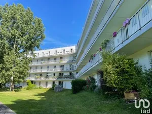 Apartment at VAUX-LE-PÉNIL (77000)