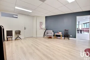 Bureaux à AIX-EN-PROVENCE (13090)