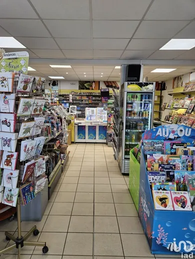 Tobacco shop at MANZAT (63410) — 4/8