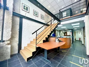 Commercial walls at GRENOBLE (38000)