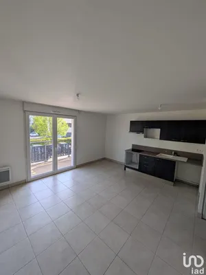 Apartment in JOUÉ-LÈS-TOURS (37300)