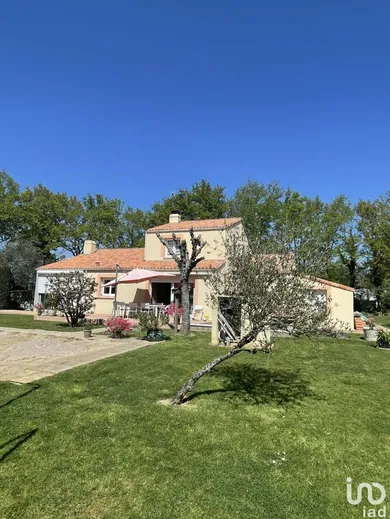 Maison à LA ROCHE-SUR-YON (85000)
