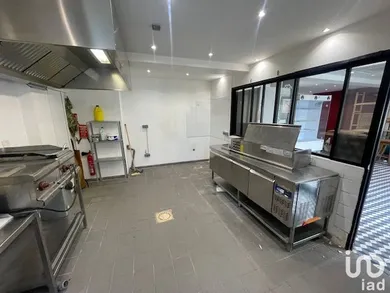Commercial at ORLY (94310) — 9/15