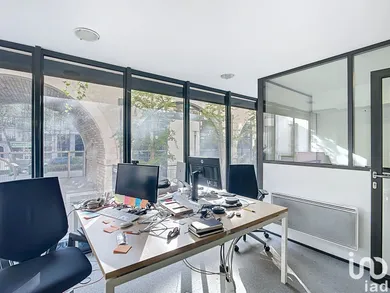 Office at PARIS (75012)