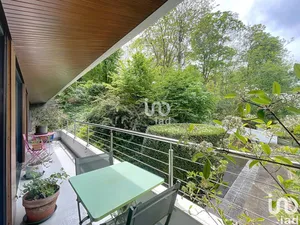 Appartement à CHAVILLE (92370)