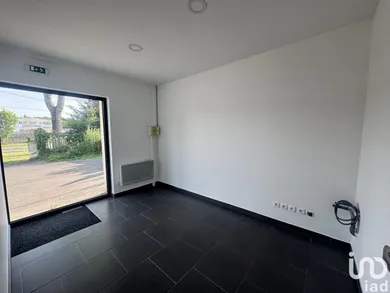 Commercial at CRÉCY-LA-CHAPELLE (77580) — 6/10