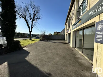 Commercial at CRÉCY-LA-CHAPELLE (77580) — 9/10