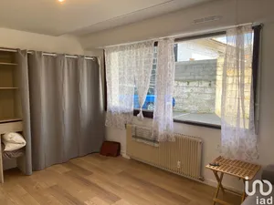 Apartment in BORDEAUX (33800)