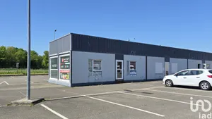 Murs commerciaux à NEAUPHLETTE (78980)