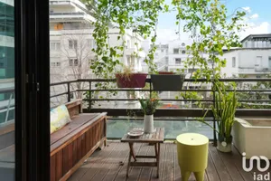 Apartment at ISSY-LES-MOULINEAUX (92130)