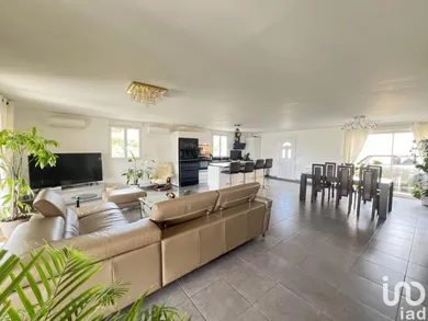 House at LAURENS (34480)