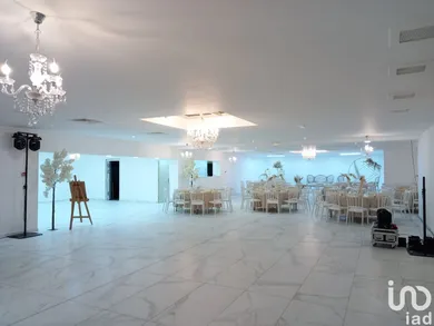 Commercial walls at WATTRELOS (59150)