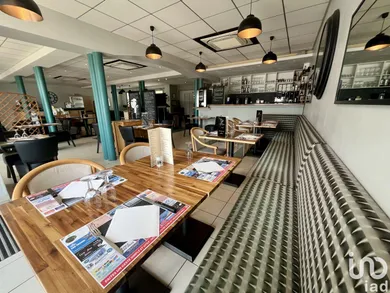 Hotel restaurant in VALENCE (82400)