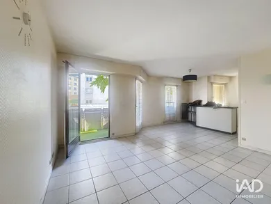 Appartement à REZÉ (44400)