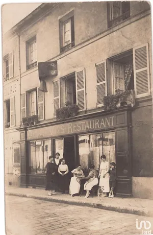 Murs commerciaux à FONTAINEBLEAU (77300)