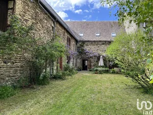 Hôtel à BOURG-LASTIC (63760)