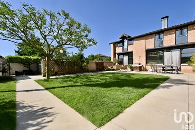 House at MIRIBEL (01700)