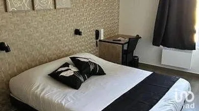 Hotel at JAUX (60880)