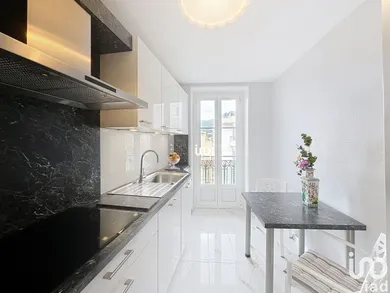 Appartement à MENTON (06500)