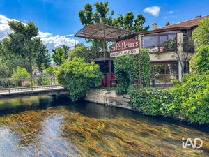 Lease-hold in L'ISLE-SUR-LA-SORGUE (84800)