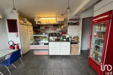 Commercial walls at ANGOULÊME (16000)