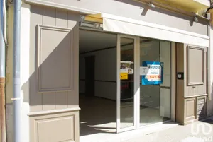 Boutique/Local commercial à MÈZE (34140)