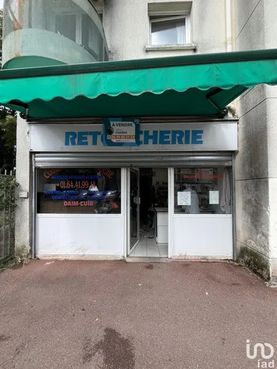 Boutique/Local commercial à SAVIGNY-LE-TEMPLE (77176)